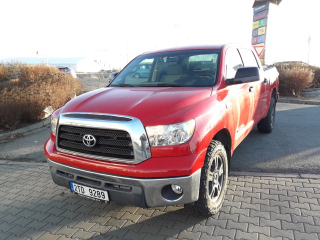 Toyota Tundra 5,7 V8 4WD CrewMax /TOP STAV/ Toyota Tundra 5,7 V8 4WD CrewMax /TOP STAV/