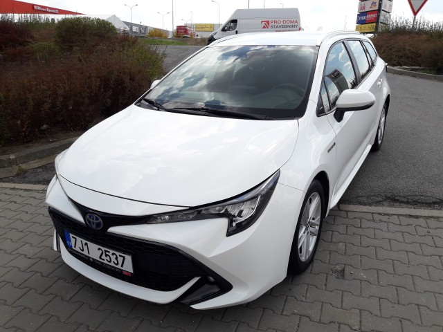 Toyota Corolla KOMBI 1,8 HYBRID /TOP STAV/ Toyota Corolla KOMBI 1,8 HYBRID /TOP STAV/