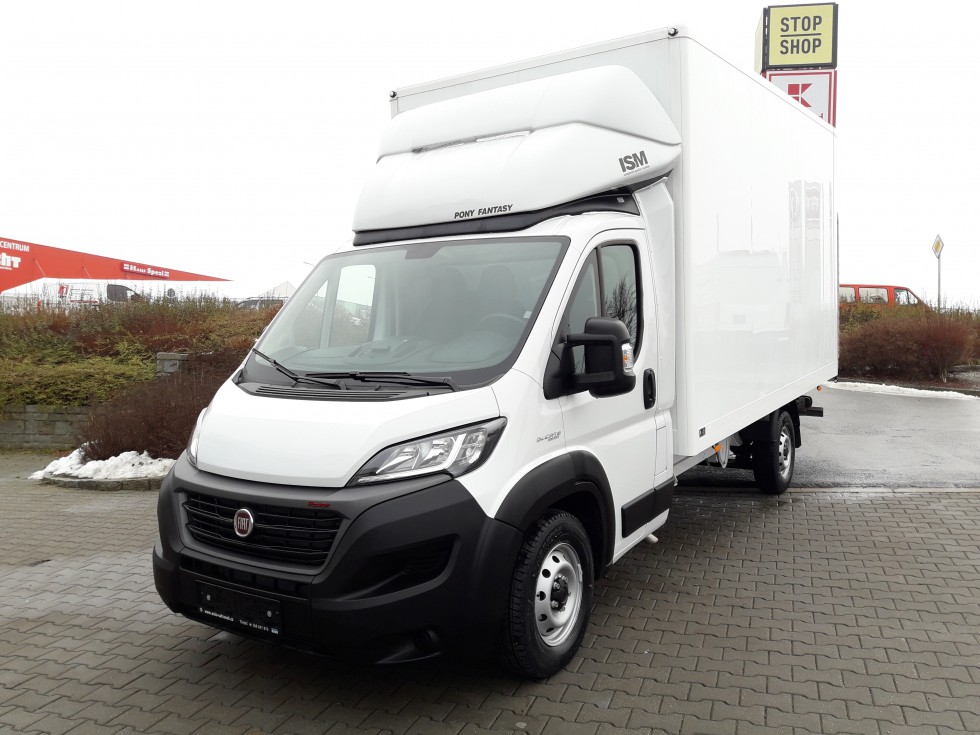 Fiat Ducato - provedení skříň s hydraulickou plošinou